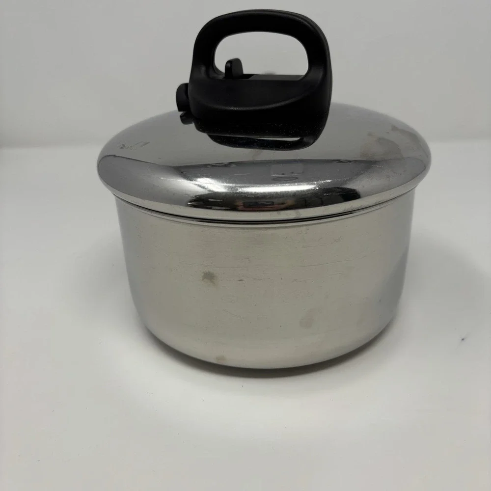 Revere Ware 1 1/2 Qt Sauce Pan W/ Lid 97I Clinton, IL USA